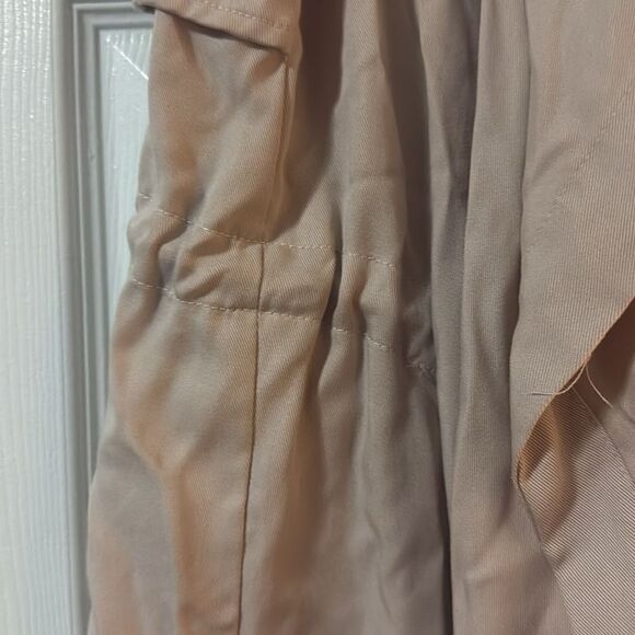 BB Dakota Bomber Vest - NWT - Size XS - Tan Sleeveless Vest w Iside Tie Closure - Picture 2 of 6